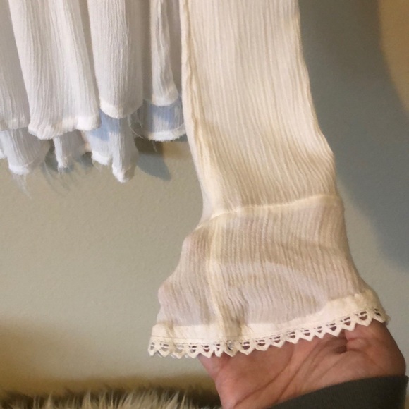 Free People Boho Style Top Beige Long Sleeves Sz M - Picture 4 of 8